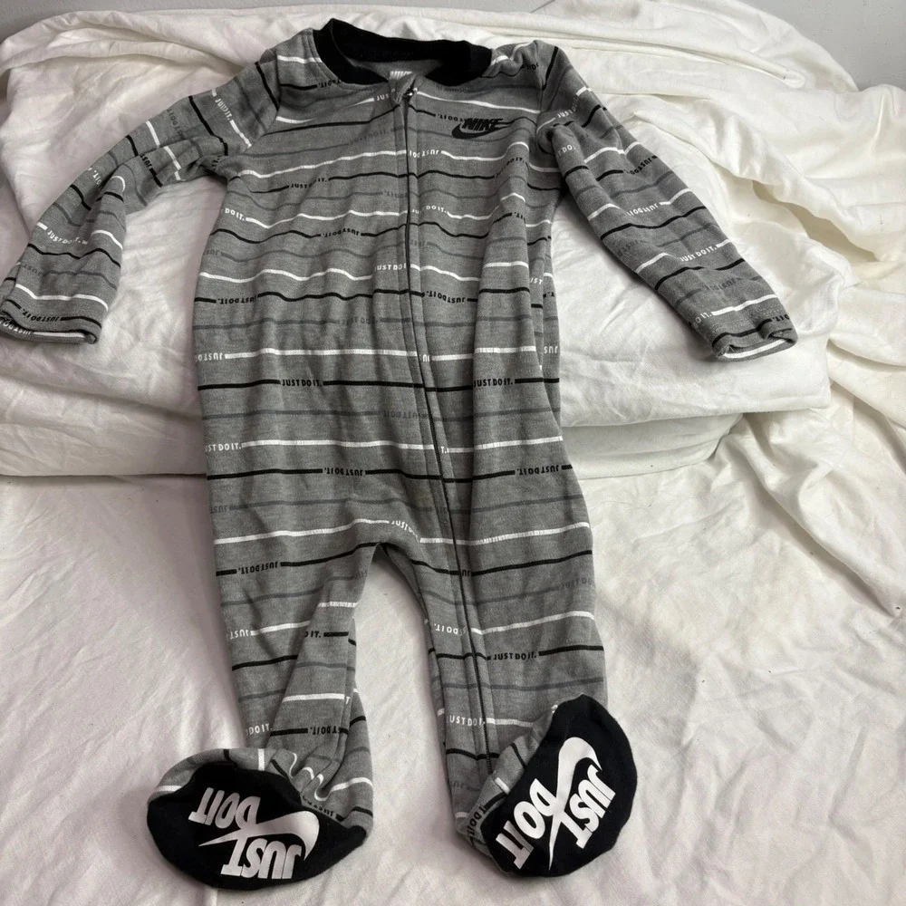 Nike snuggle your